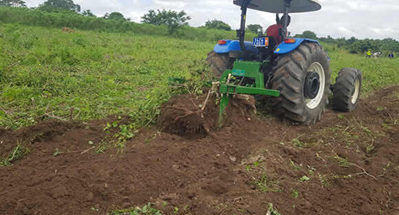 Séminaire de formation sur la récolteuse mécanique de manioc