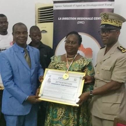 ANADER CENTRE : AKPINGNY KANGA LEA EPSE DALY RECOIT UN PRIX DE L’OPAJEF-CI