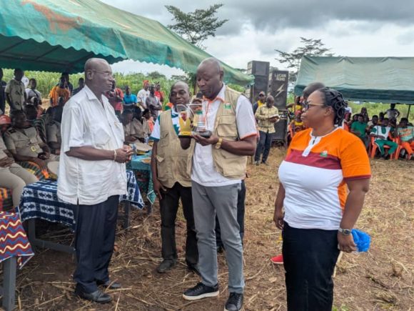 MISE EN OEUVRE DU PDC2V : L’ANADER SALUE L’OUVERTURE D’UN CENTRE DE DEVELOPPEMENT VIVRIER A GOHOUNFLA