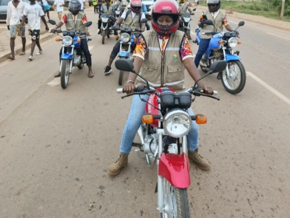 SAN PEDRO : LA DR SUD-OUEST ANADER DEFILE AU 65E ANNIVERSAIRE DE LA FETE NATIONALE