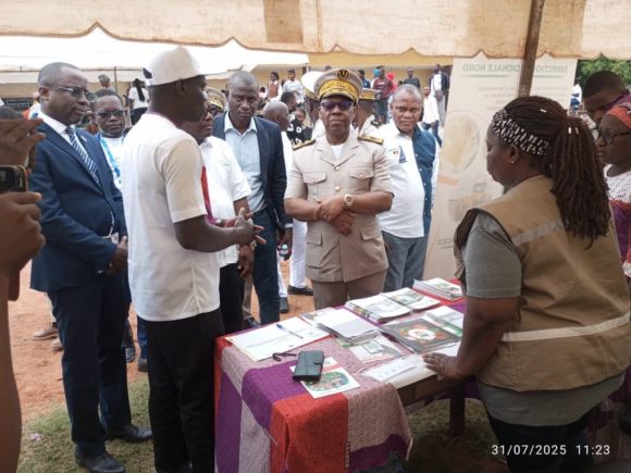 FERKESSEDOUGOU : LE STAND DE L’ANADER MOBILISE TOUTES LES ATTENTIONS A LA FOIRE DE L’EMPLOI