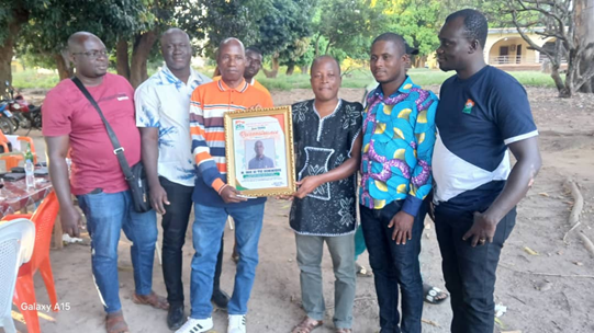 ANADER : LES AGENTS DE LA ZONE DE TOUBA RENDENT HOMMAGE À LEUR EX-COLLABORATEUR, IRIE BI DOMINIQUE