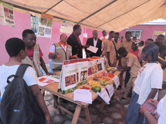 À BUYO, L’EXPERTISE DE L’ANADER SEDUIT AUTORITES ET ELEVES LORS DE LA JOURNEE CARRIERE