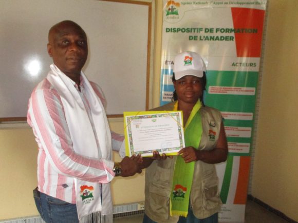 CENTRE DE FORMATION ANADER DE BINGERVILLE : 10 AUDITEURS FORMÉS EN CULTURE HORS SOL, REÇOIVENT LEURS ATTESTATIONS