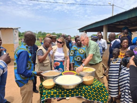 À BORO BOROTOU, L’AGRICULTURE LOCALE SOUTIENT DURABLEMENT LES CANTINES SCOLAIRES