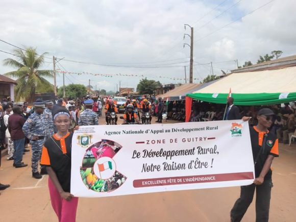 AN 66 DE LA CÔTE D’IVOIRE : LA ZONE ANADER DE GUITRY DÉFILE AUX CÔTÉS DE L’ADMINISTRATION